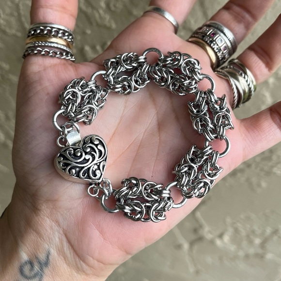 Maille stainless steel heart clasp bracelet . Handmade link chain - Picture 9 of 11